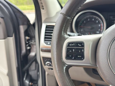 Used 2011 Jeep Grand Cherokee Laredo AWD/4WD image 31