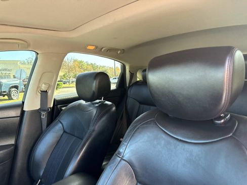 Used 2017 INFINITI QX70 Base image 24