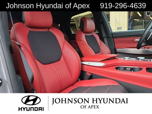 Used 2024 Genesis GV70 3.5T Sport image 21