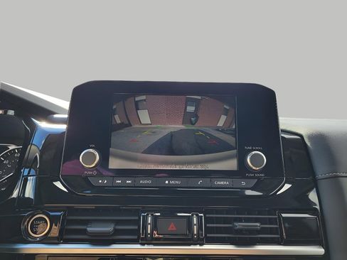 Used 2024 Nissan Pathfinder SV AWD/4WD image 21