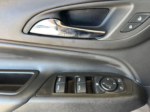 Used 2024 Chevrolet Equinox LT w/ LPO, Floor Liner Package FWD image 11