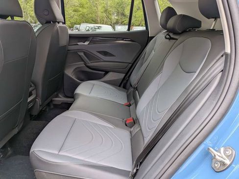 New 2026 Volkswagen Tiguan SE FWD image 14