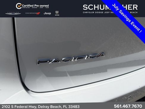 Used 2025 Chrysler Pacifica Select FWD image 14