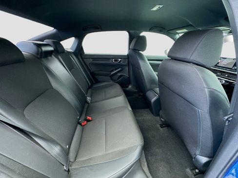 Used 2023 Honda Civic Sport image 17