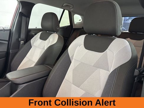 Used 2025 Chevrolet Trax LS image 9