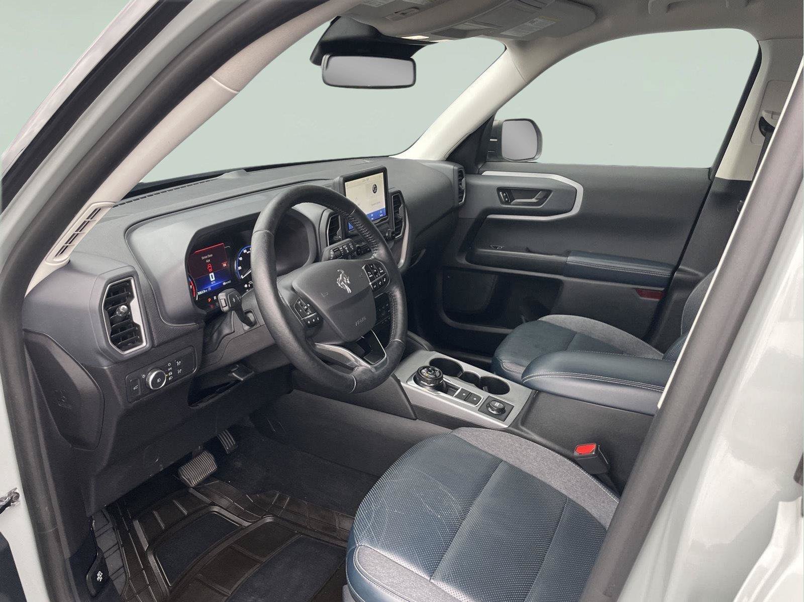 Used 2021 Ford Bronco Sport Outer Banks AWD/4WD image 14