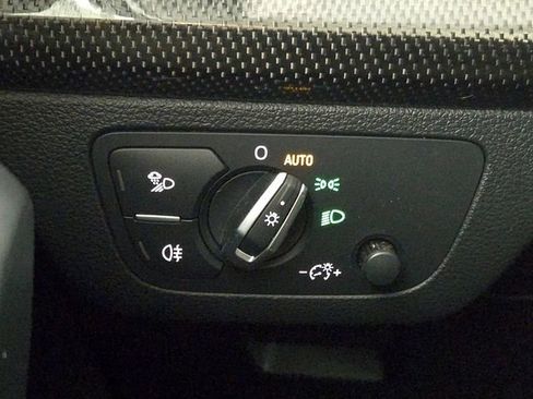 Used 2023 Audi SQ5 Premium Plus w/ Premium Plus Package image 24