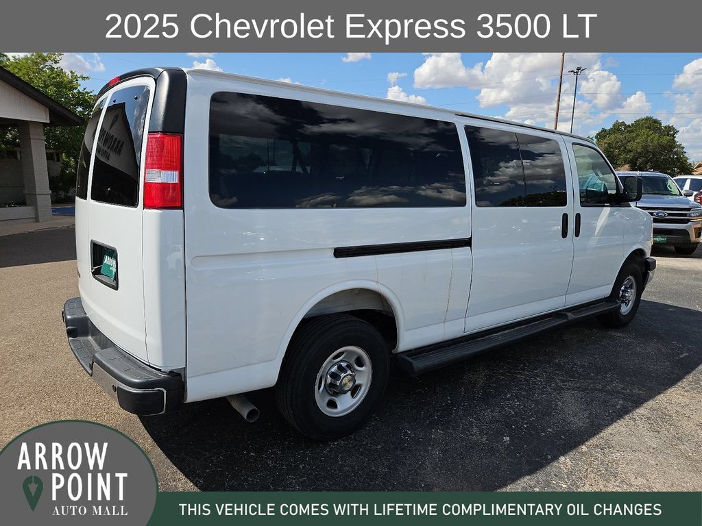 Used 2025 Chevrolet Express 3500 LT w/ LT Preferred Equipment Group RWD image 12