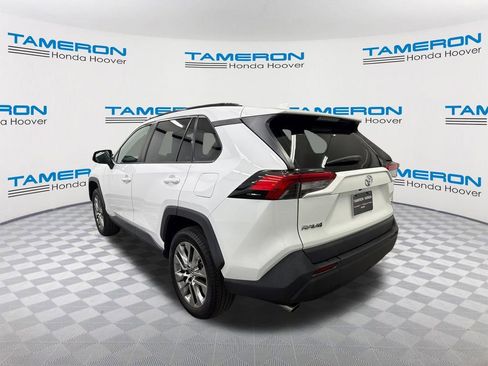 Used 2019 Toyota RAV4 XLE Premium image 3