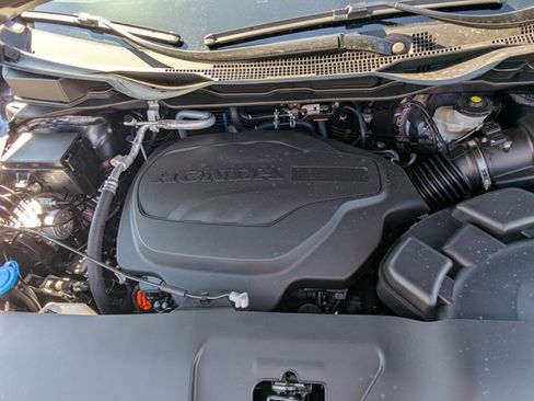 New 2026 Honda Odyssey Touring image 18