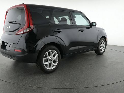 Used 2025 Kia Soul LX w/ LX Technology Package image 9
