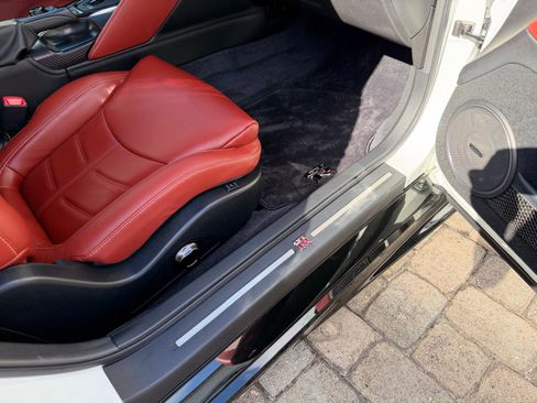 Used 2024 Nissan GT-R Premium w/ Premium Interior Package image 52