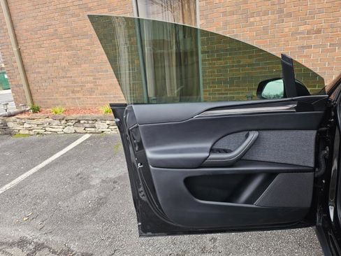 Used 2023 Tesla Model X AWD image 27