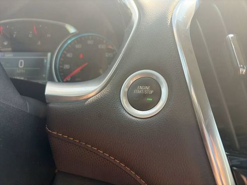 Used 2019 Chevrolet Traverse Premier w/ Driver Confidence II Package FWD image 26