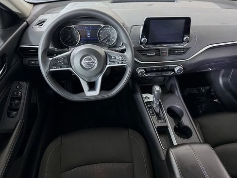 Used 2019 Nissan Altima 2.5 S FWD image 3