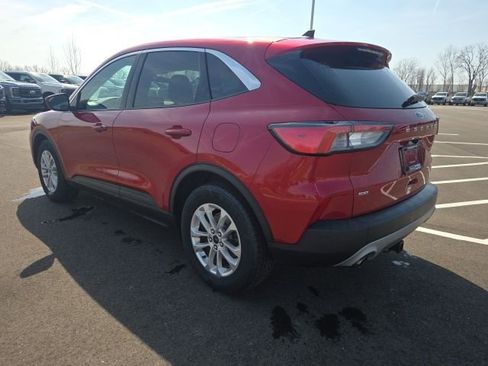 Certified 2022 Ford Escape SE FWD image 10