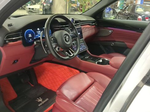 Used 2023 Maserati Grecale Modena AWD/4WD image 19