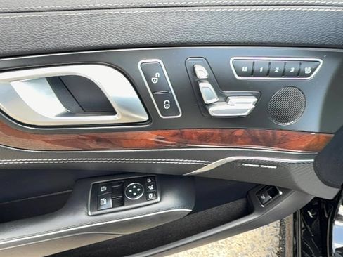 Used 2014 Mercedes-Benz SL 550 image 17