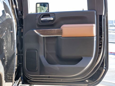 Used 2023 Chevrolet Silverado 3500 High Country w/ Z71 Off-Road Package image 34