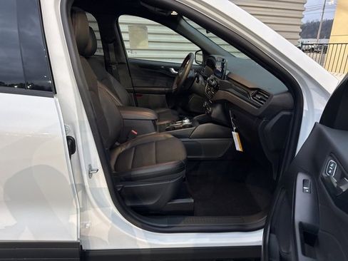 New 2025 Ford Escape ST-Line image 34
