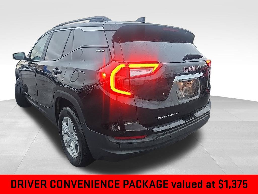 Certified 2024 GMC Terrain SLE w/ Driver Convenience Package FWD image 3