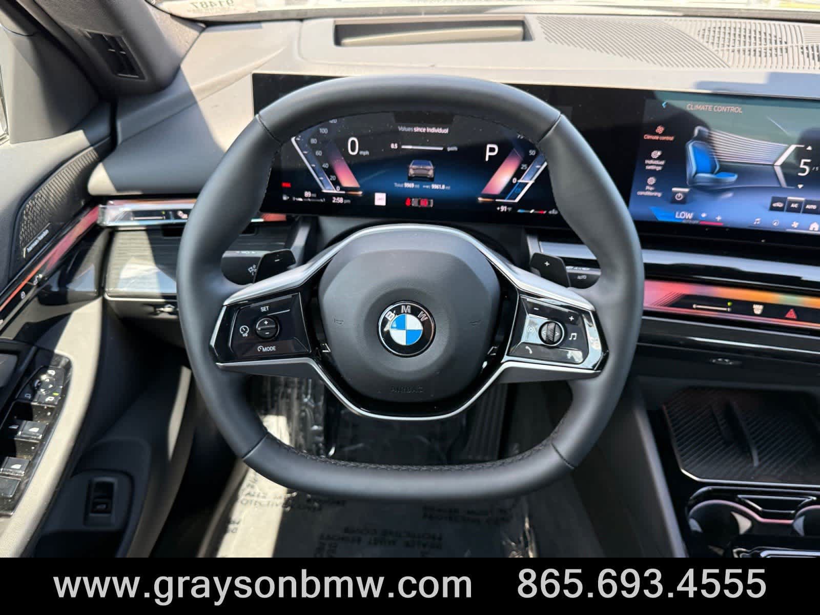 Used 2026 BMW 540i xDrive w/ Premium Package AWD/4WD image 23