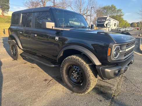 New 2026 Ford Bronco Big Bend w/ Black Diamond Package AWD/4WD image 1