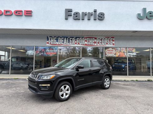 Used 2018 Jeep Compass Latitude w/ Cold Weather Group image 1