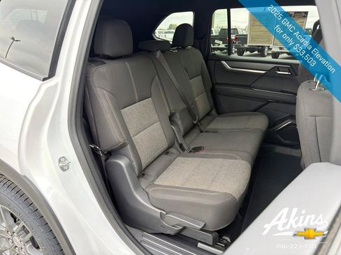 Certified 2025 GMC Acadia Elevation FWD image 16