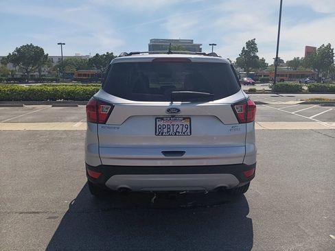 Used 2019 Ford Escape SE FWD image 7