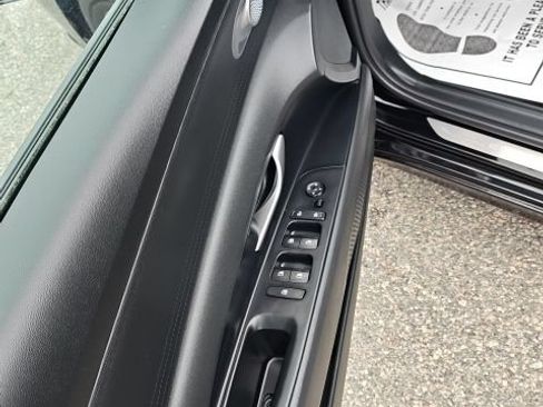 Certified 2026 Hyundai Elantra SE FWD image 16