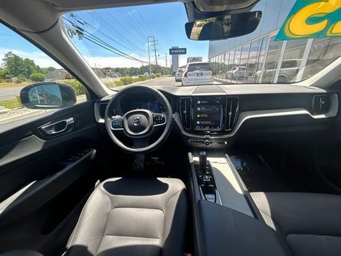 Certified 2025 Volvo XC60 B5 Plus AWD/4WD image 19