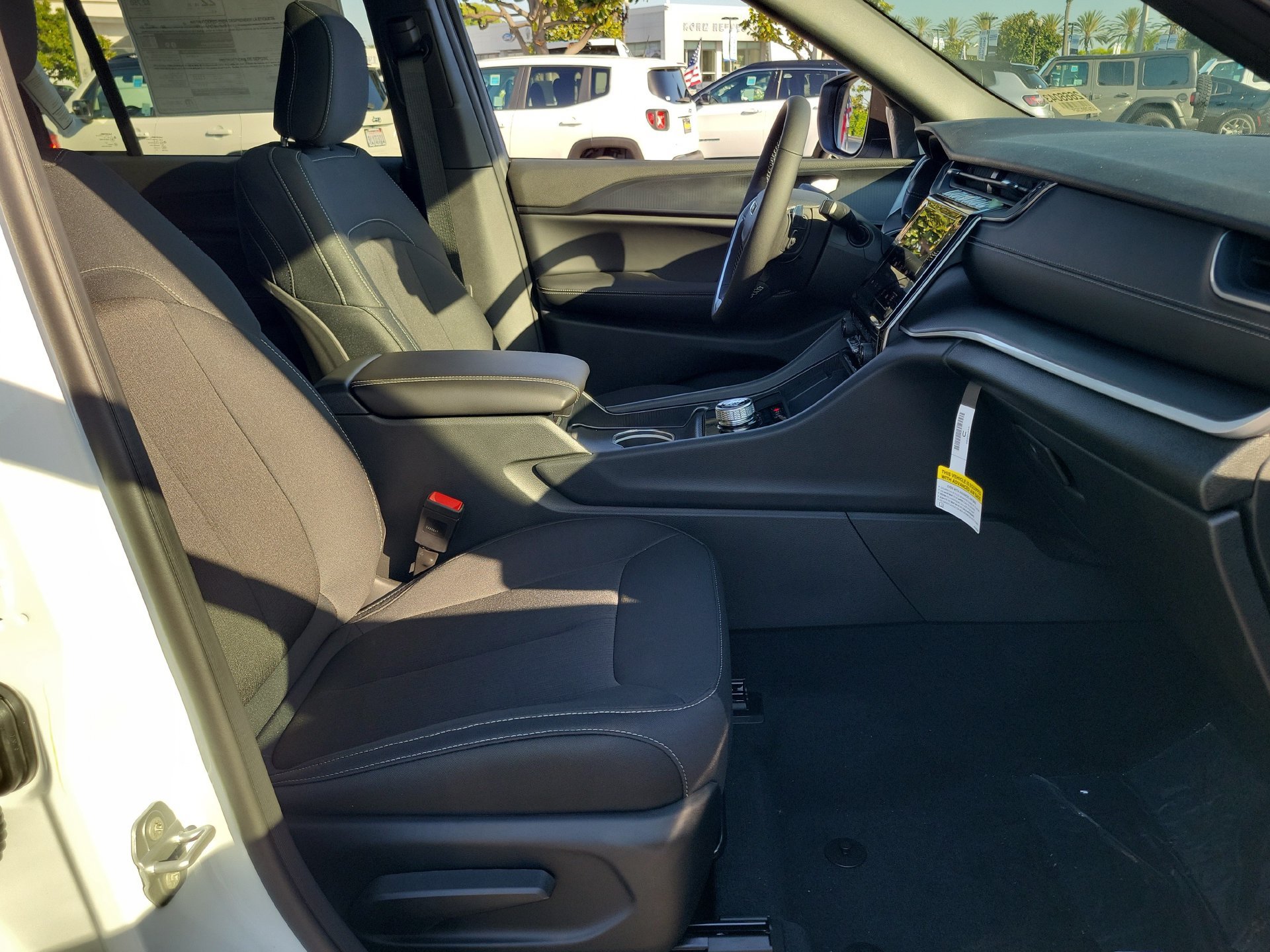 New 2026 Jeep Grand Cherokee Laredo X AWD/4WD image 15