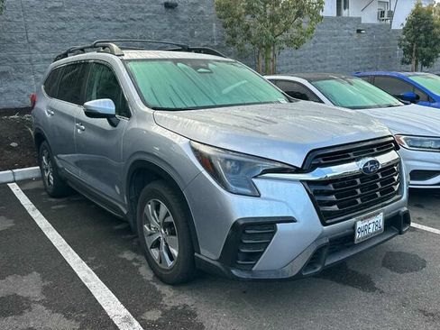 Used 2023 Subaru Ascent Premium w/ Convenience Package AWD/4WD image 2