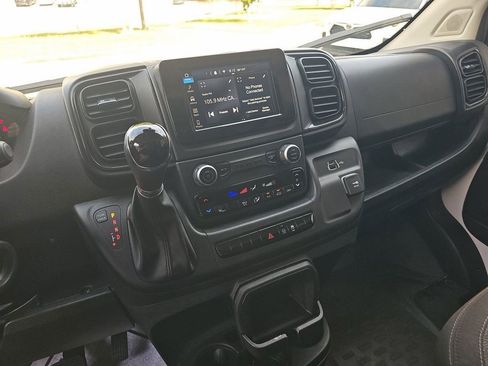 Used 2023 RAM ProMaster 2500 FWD image 10