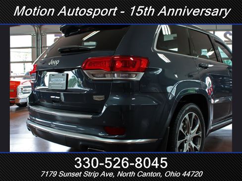 Used 2020 Jeep Grand Cherokee Summit AWD/4WD image 12