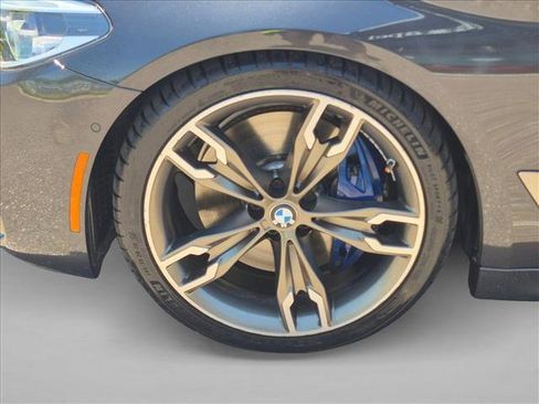 Used 2019 BMW M550i xDrive AWD/4WD image 23