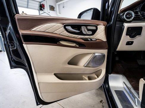 Used 2020 Mercedes-Benz Metris Passenger image 26