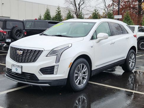 Used 2021 Cadillac XT5 Premium Luxury image 3