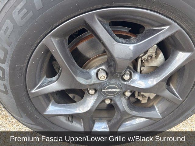 Used 2020 Chrysler Pacifica Touring-L Plus FWD image 21