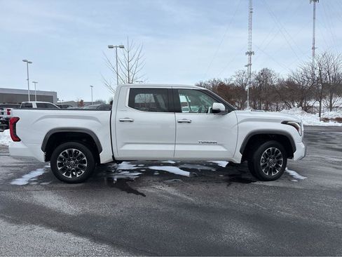 Used 2022 Toyota Tundra Limited image 17