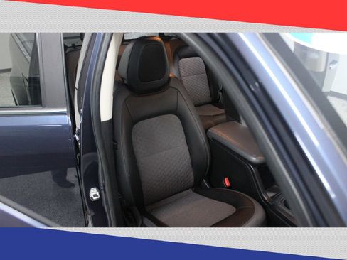 Used 2018 Chevrolet Colorado Z71 w/ Centennial Edition image 29