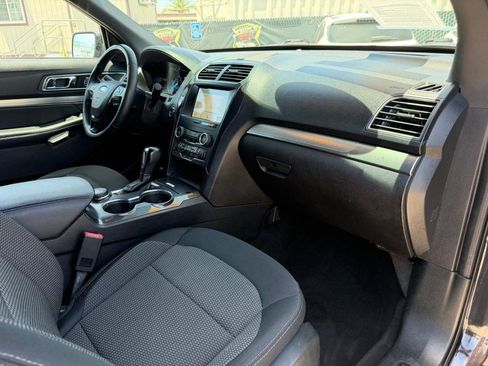 Used 2019 Ford Explorer XLT w/ Equipment Group 201A AWD/4WD image 20