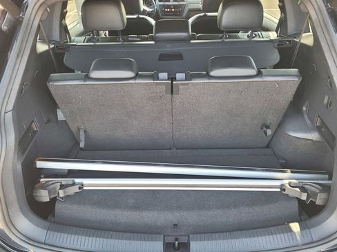 Used 2018 Volkswagen Tiguan SEL w/ R-Line Package AWD/4WD image 6