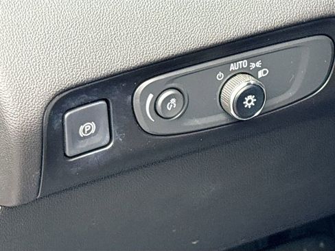 Used 2019 Buick Enclave Premium w/ Experience Buick Package image 10