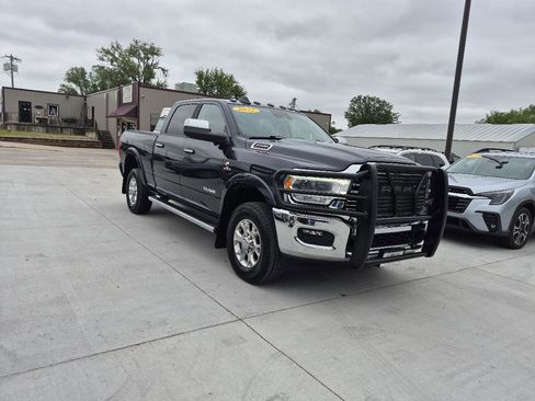 Used 2022 RAM 2500 Laramie AWD/4WD image 4