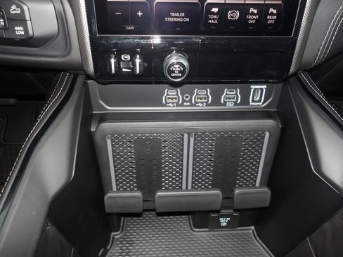 New 2026 RAM 2500 Limited image 15