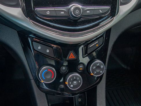 Used 2018 Chevrolet Sonic LT w/ RS Package FWD image 18