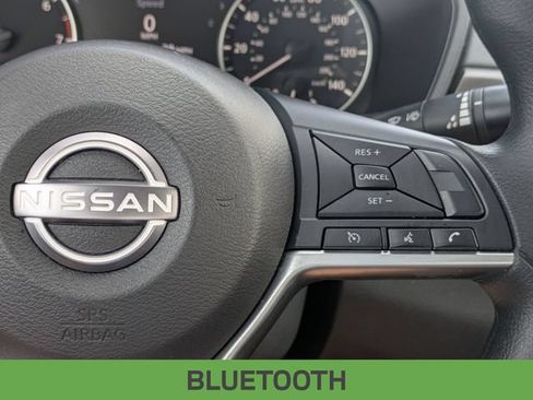 Used 2025 Nissan Altima 2.5 SV FWD image 19