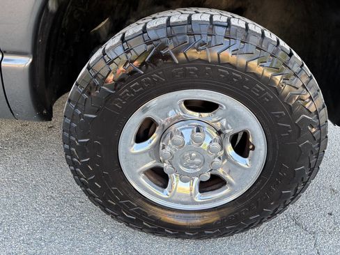 Used 2003 Dodge Ram 2500 Truck SLT image 32